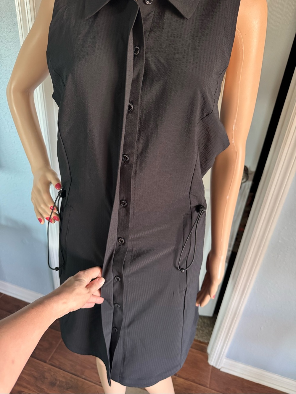Avalanche Sleeveless Black Shirt Dress with adjustable waist - Picture 5 of 7